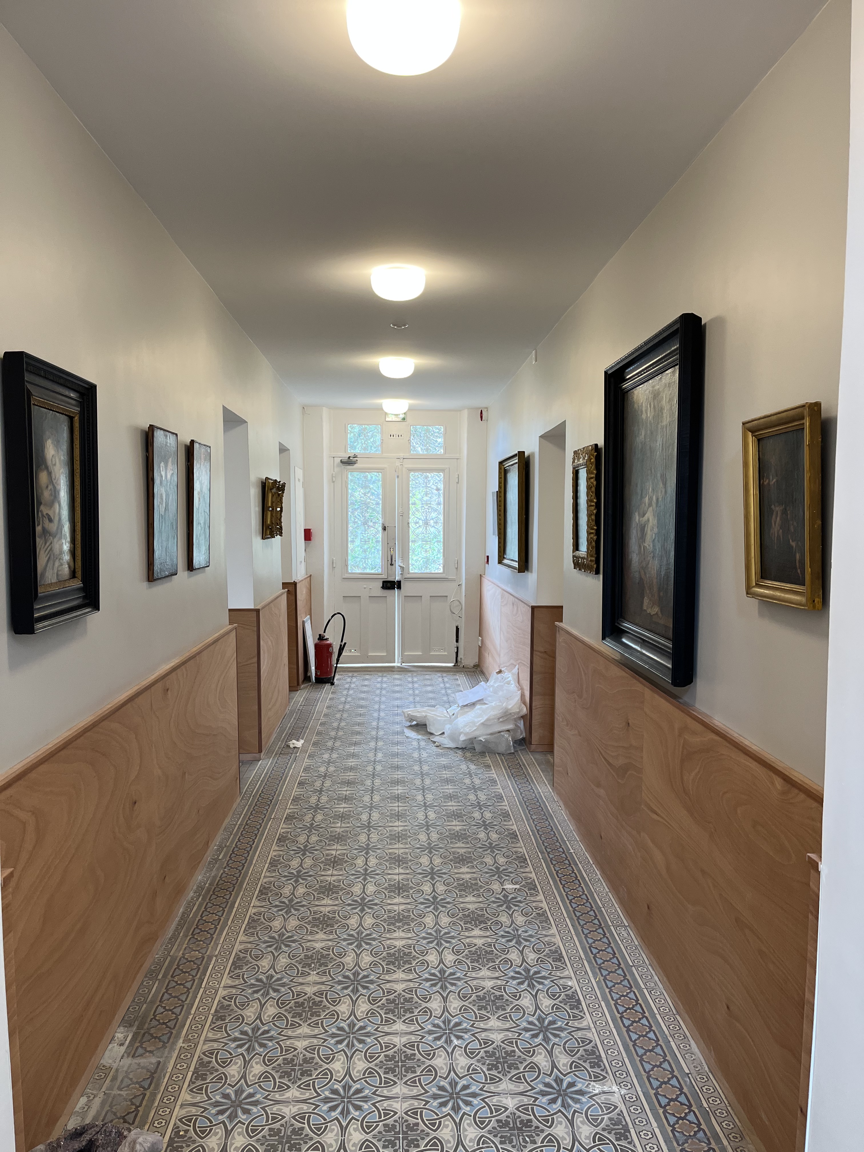 Éclairage couloir Beaux-Arts à Chars