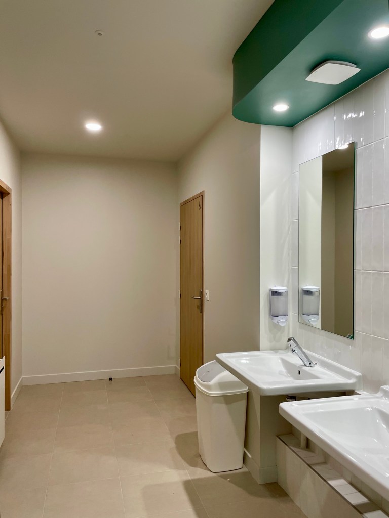 Espace Simone Veil - Les Mureaux 78130 - Travaux d'électricité - Eclairage Sanitaires